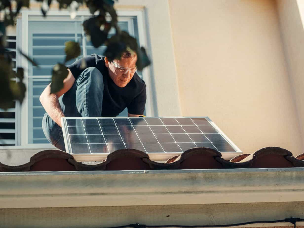 How Much Does Solar Panel Cleaning Cost in 2024?